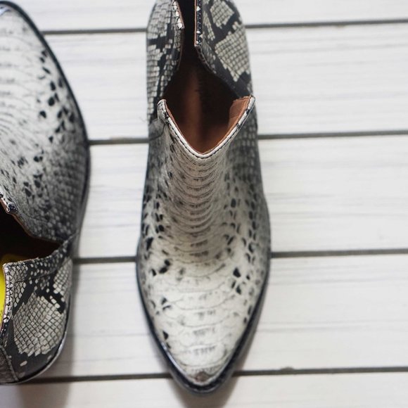 Jeffrey Campbell Cossack Snake Western Ankle Boot - Picture 3 of 6